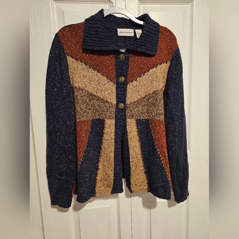 Colorful Knit Cardigan with Geometric Pattern